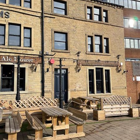 Plumbers Arms Huddersfield Exterior photo